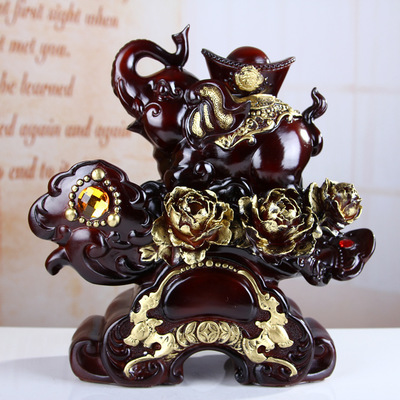 招财进宝家居风水摆件 树脂仿红木工艺的艺术与寓意